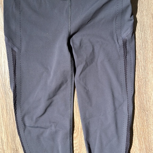 Lululemon Smooth Stride Tight Leggings - Picture 10 of 16